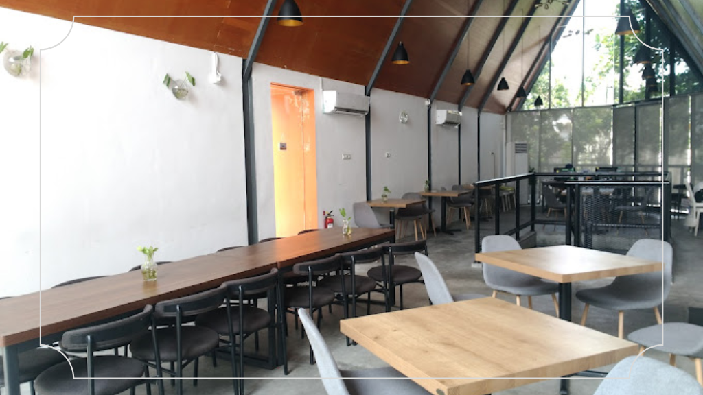 Cafe Live Music Semarang, Tempat Nongkrong Asik untuk Pecinta Musik 8 Loko Cafe Semarang