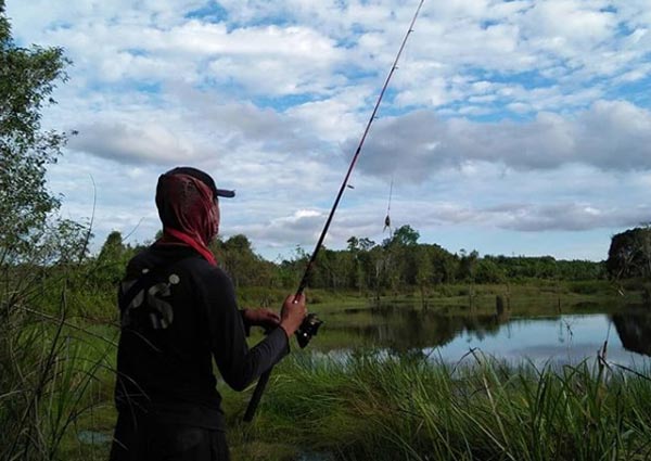 Mancing di Danau Ranu Pane