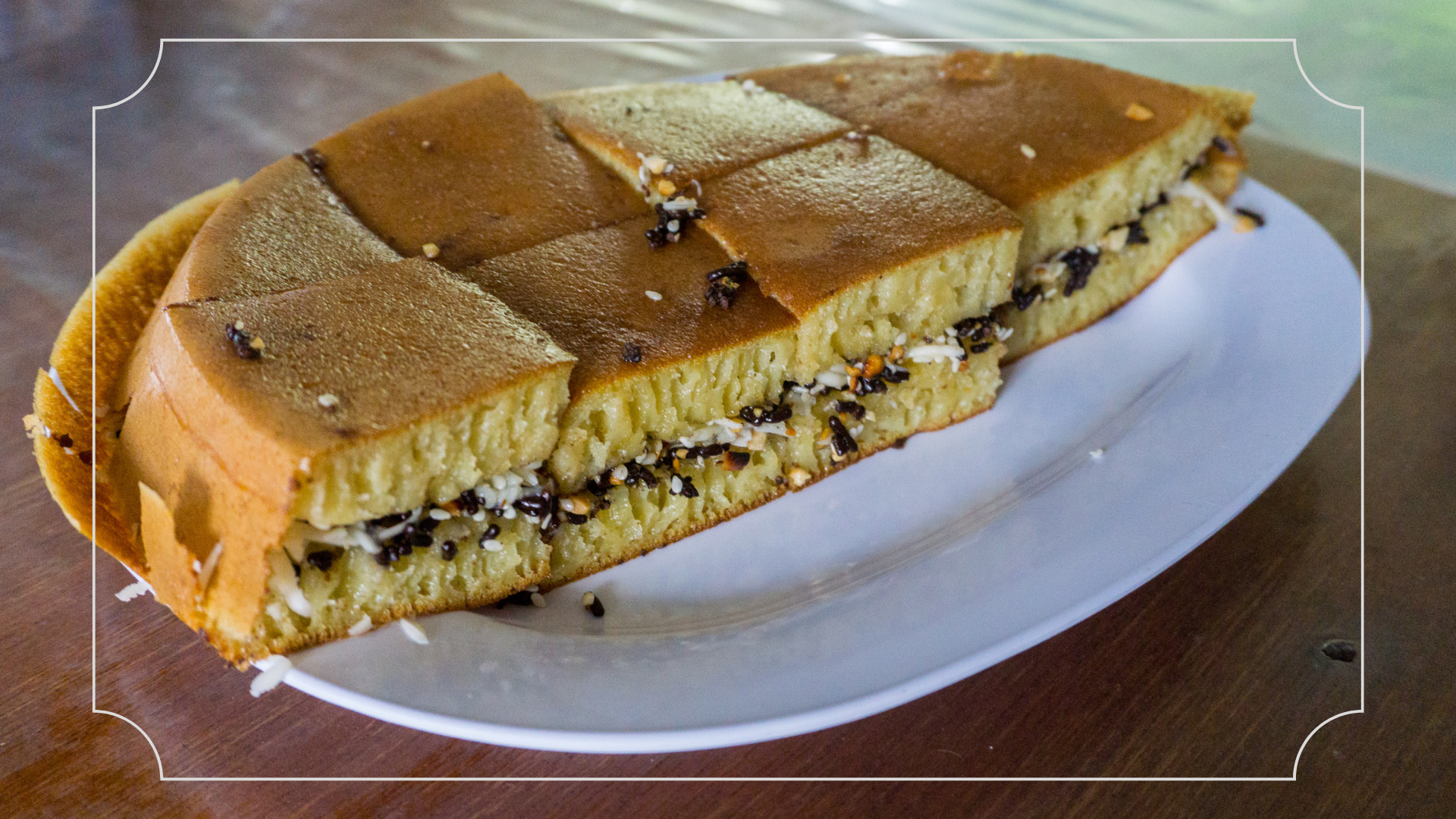 23 Oleh-Oleh Khas Bandung yang Terkenal dan Murah 16 Martabak Bandung