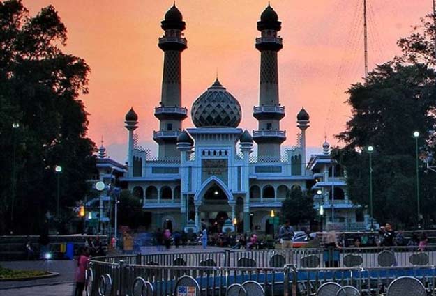 81 Tempat Wisata Seru Di Malang Terbaru 90 masjid di malang