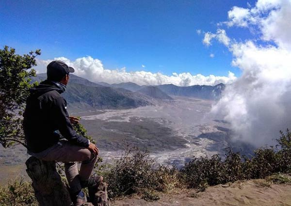 Memanjat pohon di puncak B29