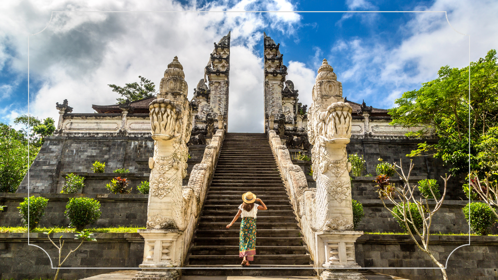 Mengunjungi Pura Lainnya