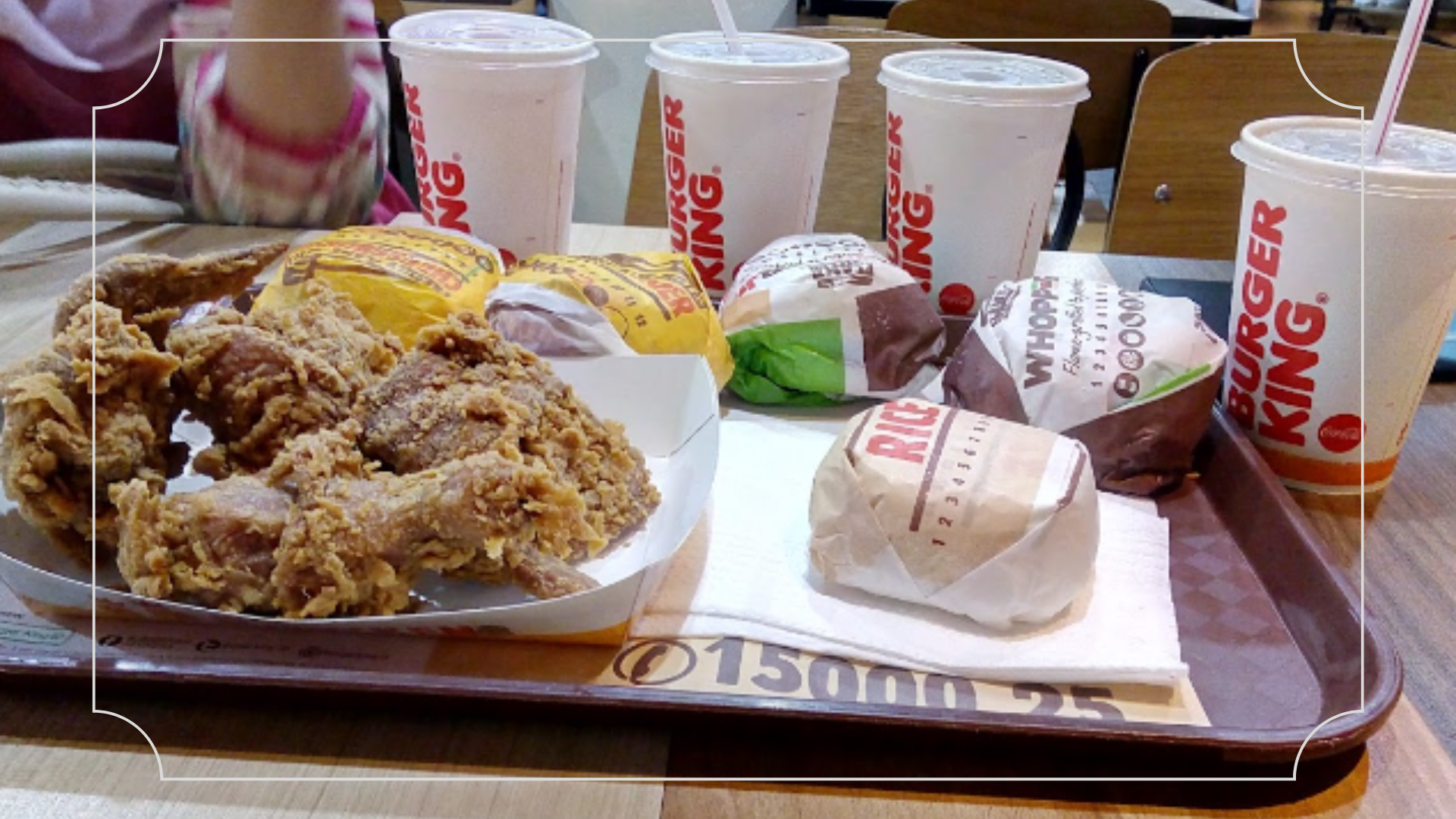 Plaza Festival Mall Kuningan - Jam Operasional dan Lokasi 6 Menikmati Kuliner Beragam Rasa