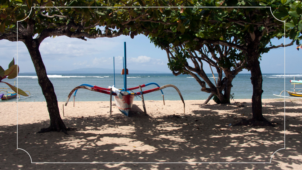 Menikmati Liburan dengan Kenyamanan di Pantai Sanur Bali yang Memukau