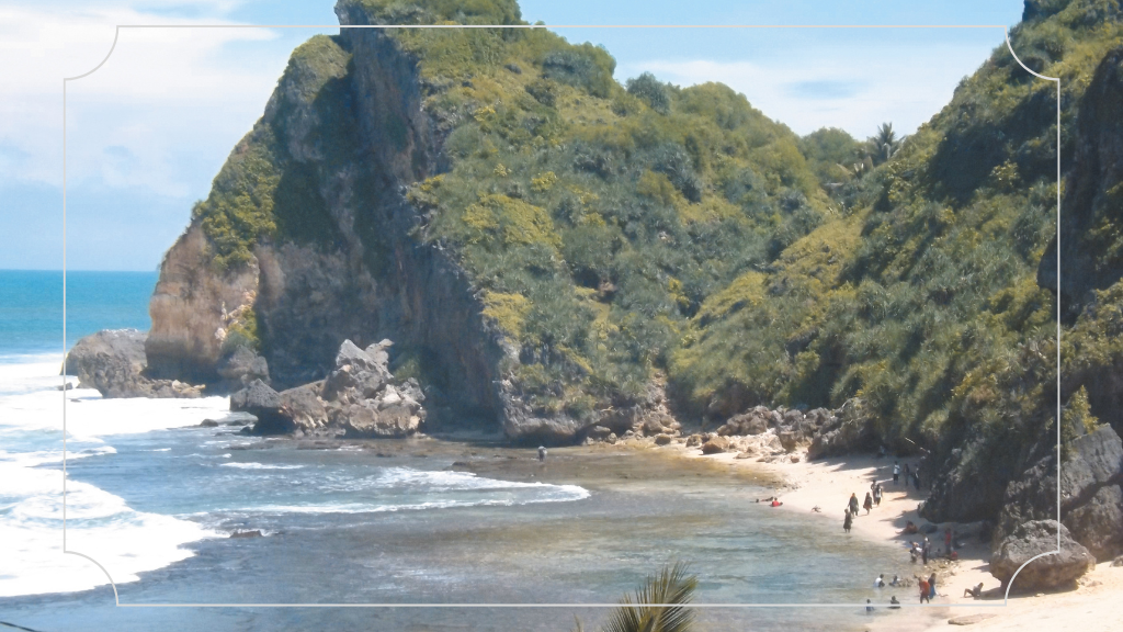 Menikmati Panorama Indah di Pantai Ngobaran Gunung Kidul