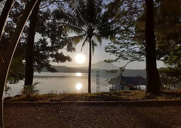 Menikmati Sunrise Ranu Klakah