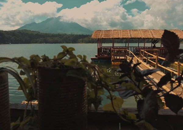 Menikmati kuliner di Ranu Klakah