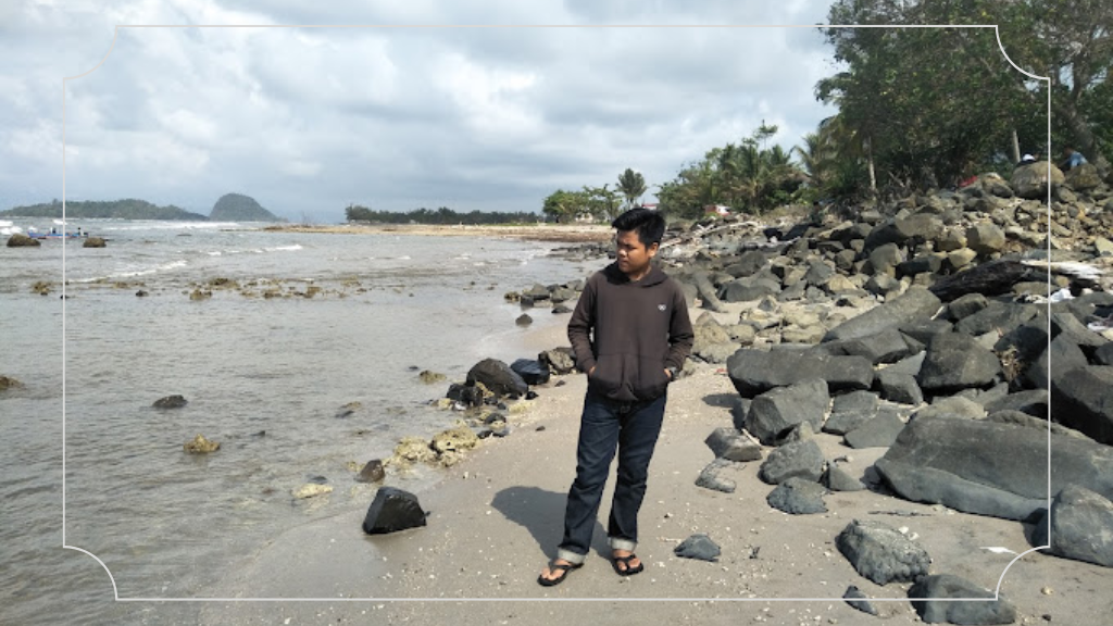 Menjelajahi Keindahan Pantai Sebalang Lampung yang Memukau