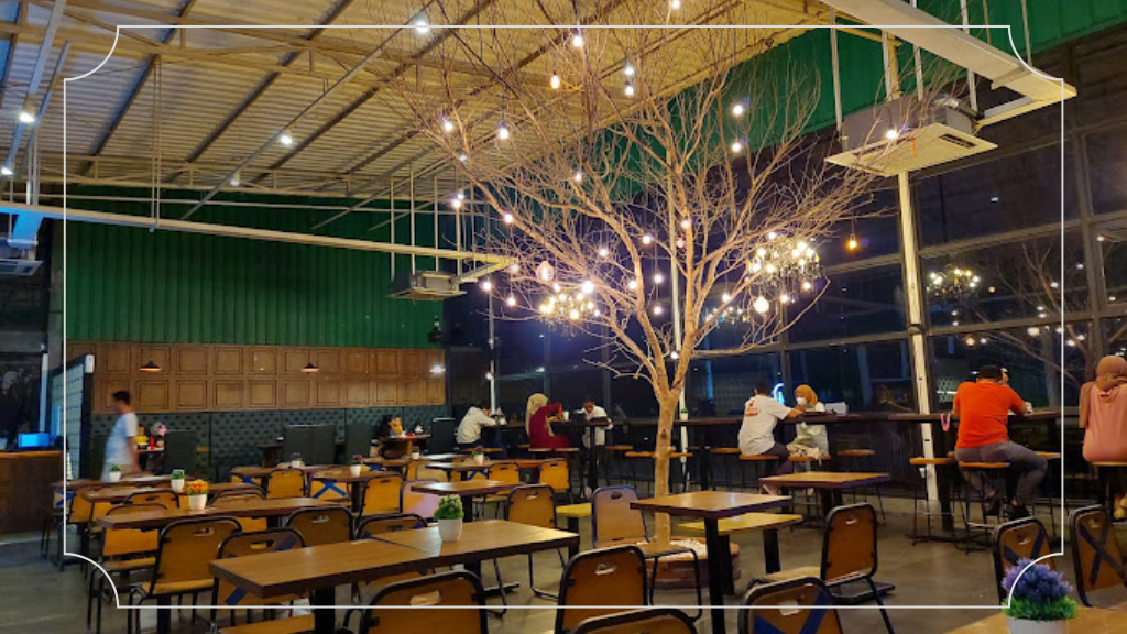 Cafe Live Music Semarang, Tempat Nongkrong Asik untuk Pecinta Musik 4 Mr.K Cafe Gombel