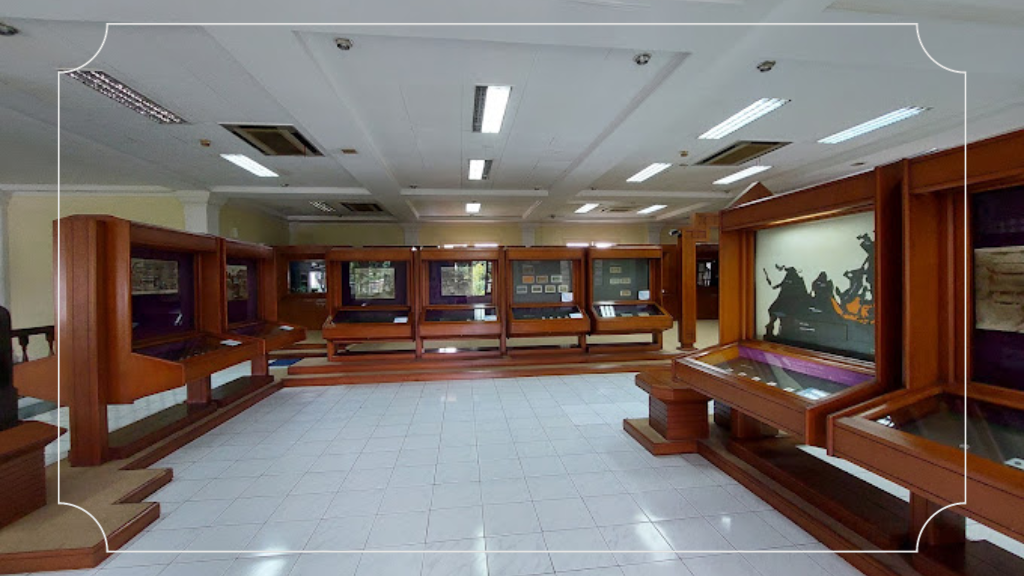 13 Wisata Baru di Purwokerto yang Tidak Terlupakan 6 Museum Bank Rakyat Indonesia