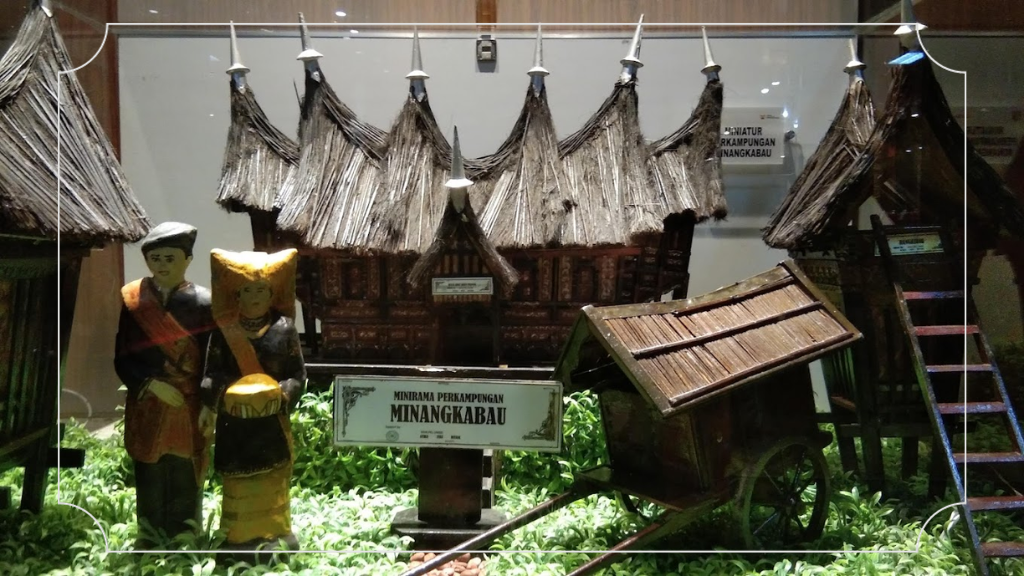 Taman Margasatwa dan Budaya Kinantan: Keindahan Alam dan Kekayaan Budaya yang Mengagumkan 7 Museum Rumah Adat Baanjuang yang Menampilkan Arsitektur dan Budaya Minangkabau