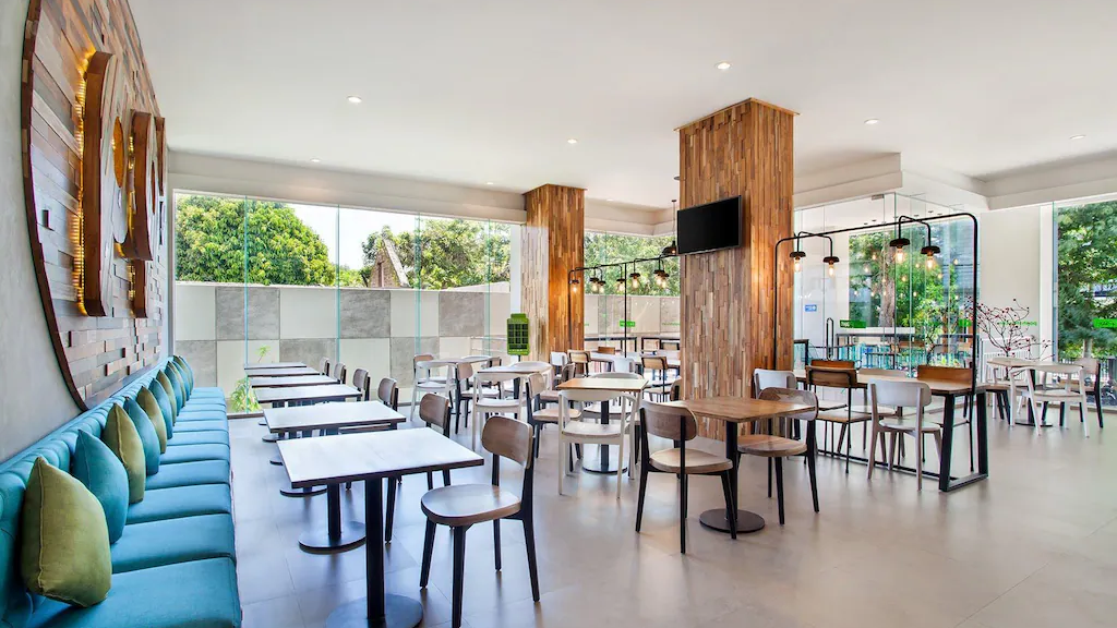 Kebun Binatang Mangkang Semarang: Petualangan Seru di Taman Satwa Terkenal 11 POP! Hotel Pemuda Semarang