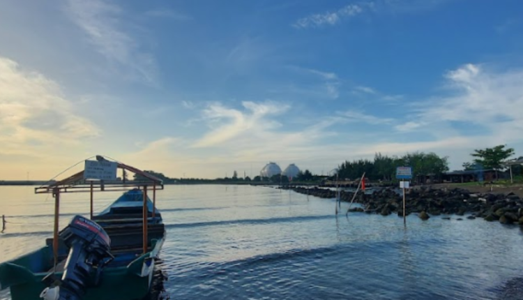 Pantai Balongan Indah