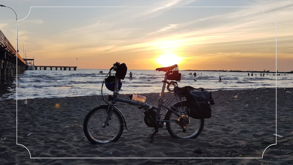 21 Tempat Wisata di Makassar yang Harus Dikunjungi 12 Pantai Barombong