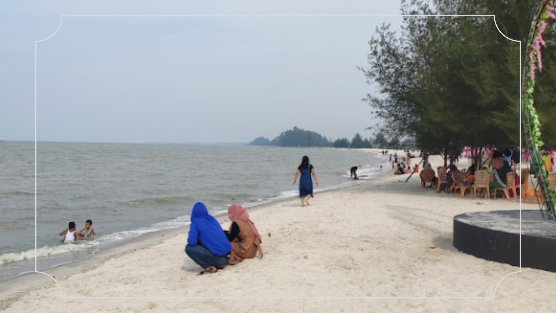 Pantai Cermin