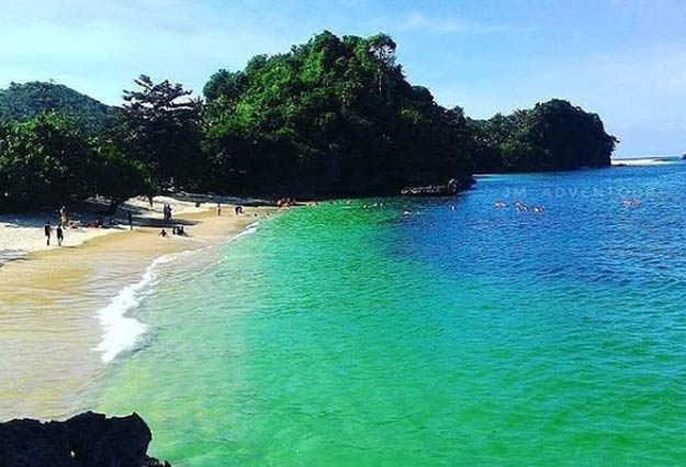 81 Tempat Wisata Seru Di Malang Terbaru 77 Pantai Clungup