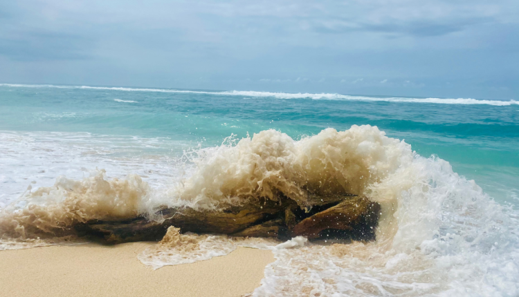 Pantai Gunung Payung