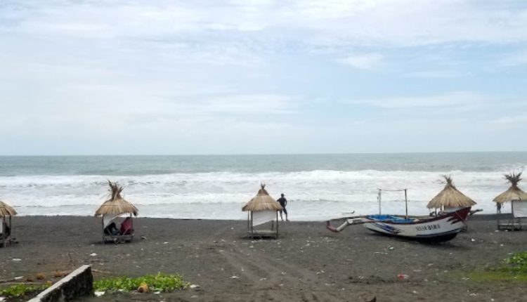 Pantai Jatimalang Purworejo