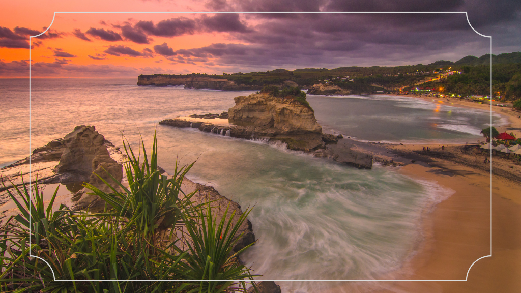 Pantai Klayar, Pacitan