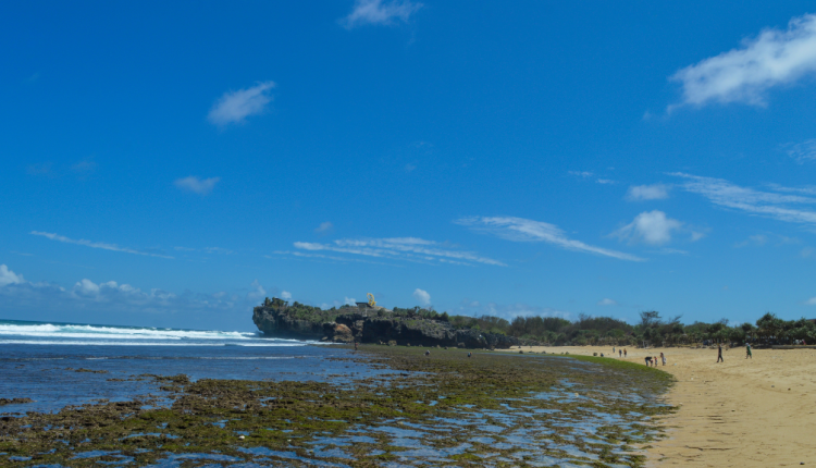 Pantai Krakal Jogja Tempat Wisata Hits di Gunungkidul
