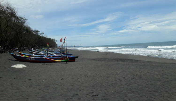 Pantai Kuwaru