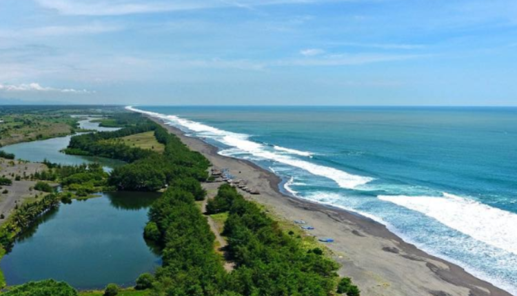 Pantai Laguna Lembupurwo