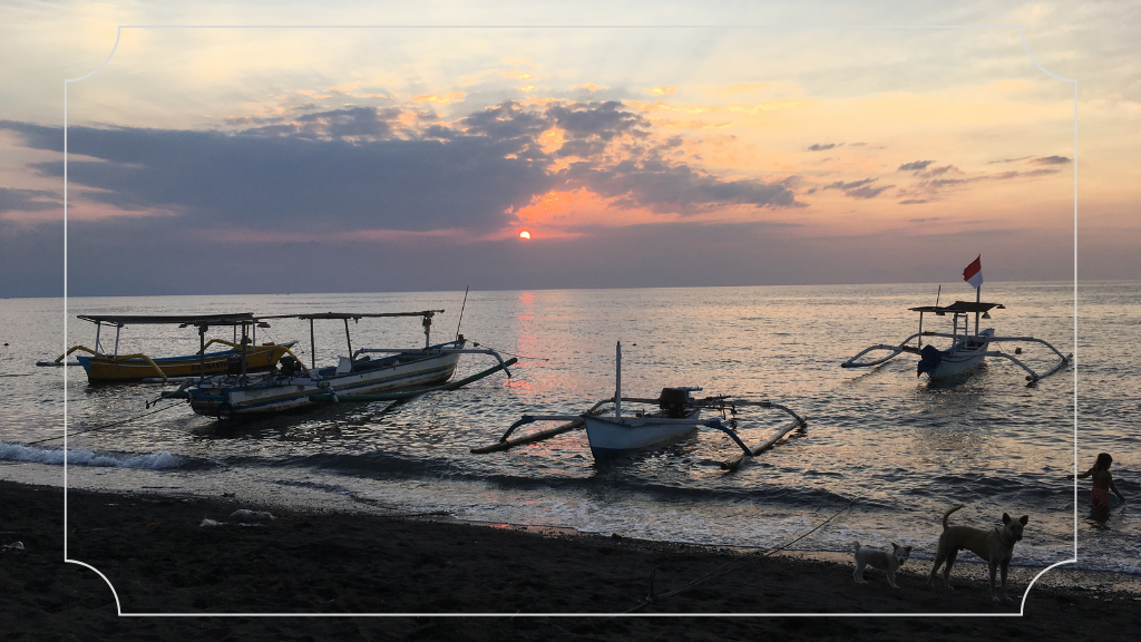 Pantai Lovina di Utara Bali
