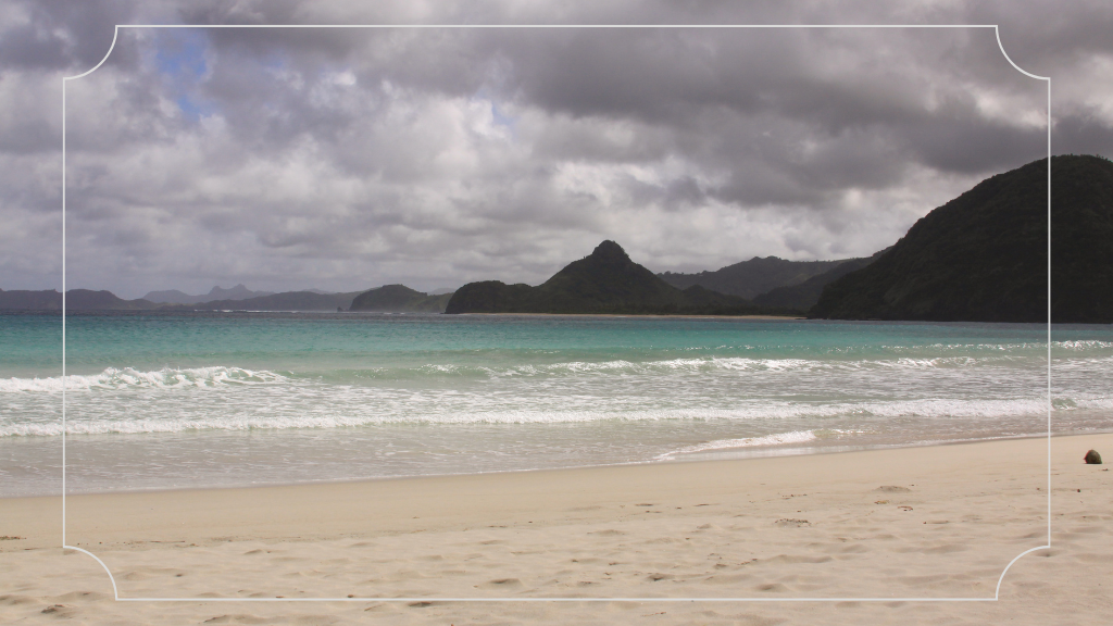 17 Tempat Liburan di Lombok yang Paling Menarik 9 Pantai Mawun