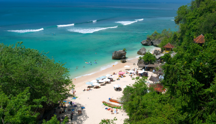 Pantai Padang Padang Bali