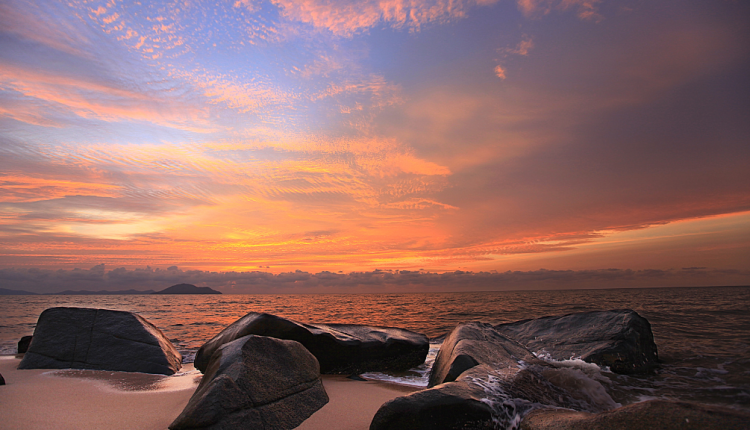 Pantai Pasir Panjang Kalimantan Barat