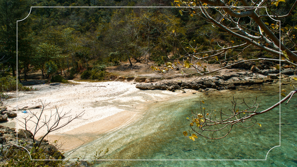 Pantai Pasir Putih Lhok Mee Aceh