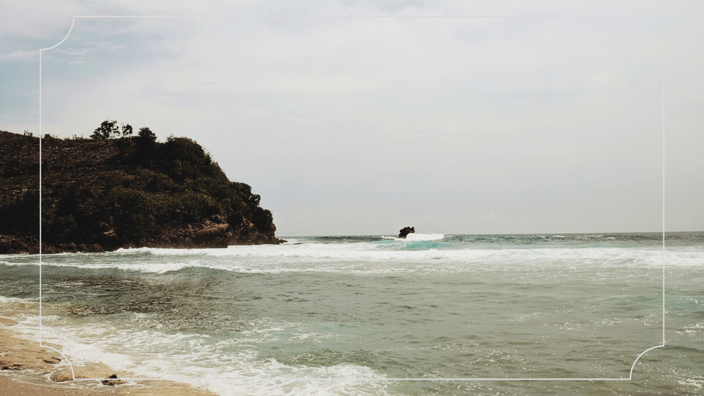 Eksplorasi Keindahan 7 Pantai Blitar yang Wajib Dikunjungi 3 Pantai Pasir Putih Pasetran Gondo Mayit
