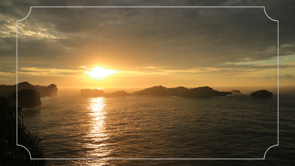 Eksplorasi Keindahan 7 Pantai Blitar yang Wajib Dikunjungi 4 Pantai Peh Pulo