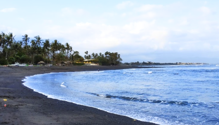Pantai Saba, Tempat Wisata Alternatif di Pulau Dewata