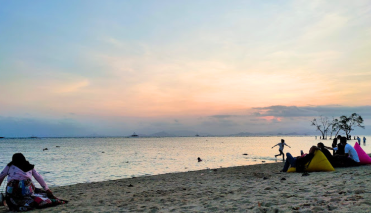 Pantai Sebalang Lampung