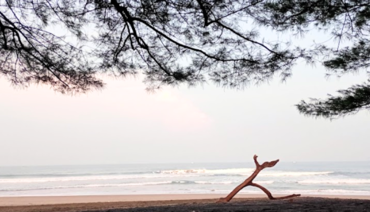 Pantai Serang, Wisata di Blitar yang Lengkap dengan Festival Budaya