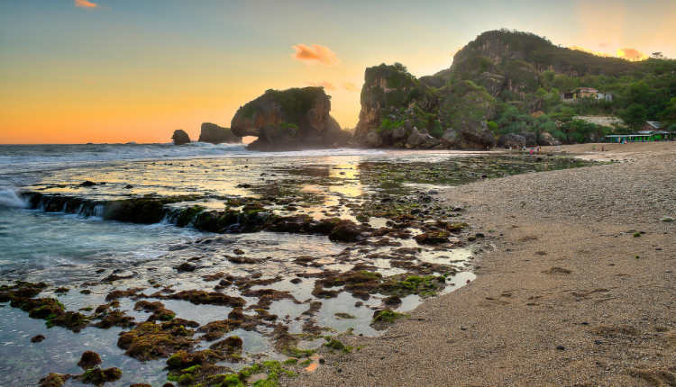 Pantai Siung Gunung Kidul