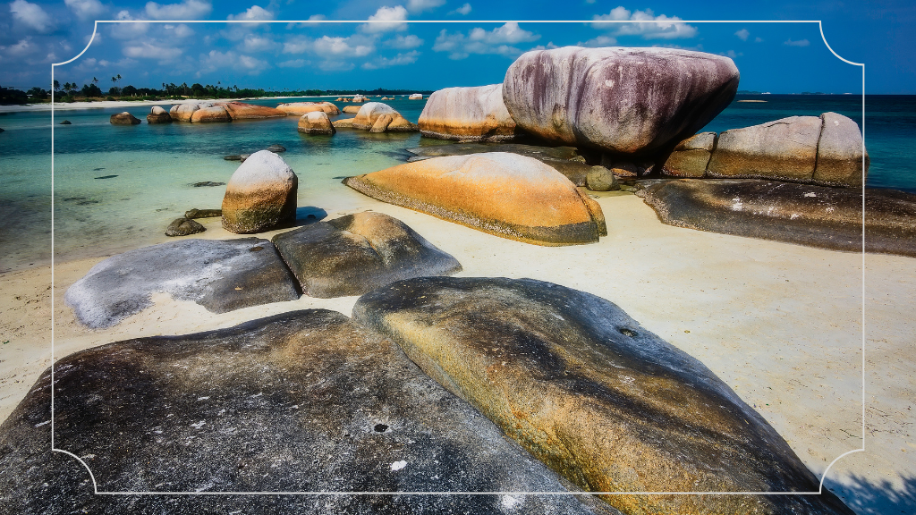 Pantai Tanjung Tinggi, Belitung