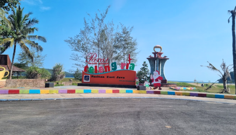 Pantai Teleng Ria Pacitan