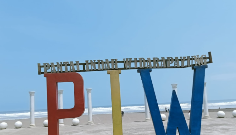 Pantai Widara Payung Cilacap