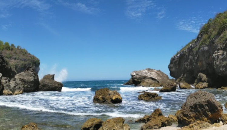 Pantai Wohkudu