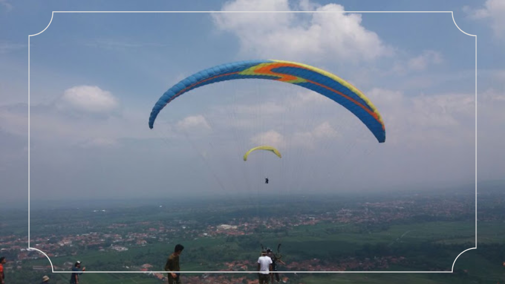 Paralayang Batu Dua Gunung Lingga