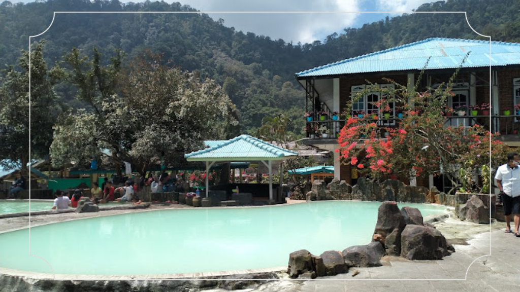 11 Tempat Wisata di Berastagi Terbaru yang Menarik Perhatian 4 Pemandian Air Panas Sidebuk Debuk