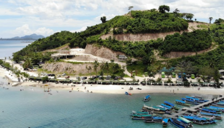 Pesona Pantai Sari Ringgung