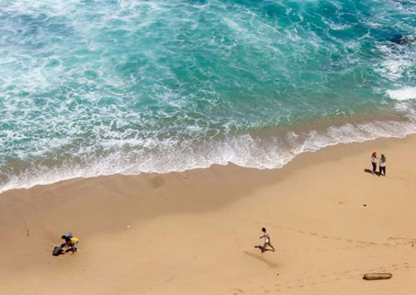 Pesona pantai Pringjono