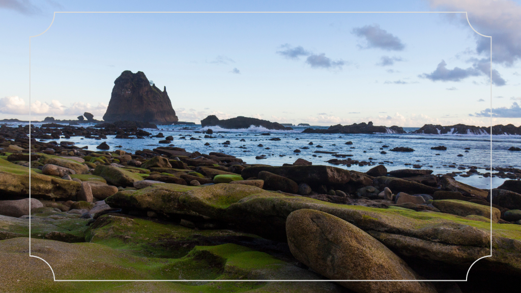 Pusat Informasi dan Loket Tiket