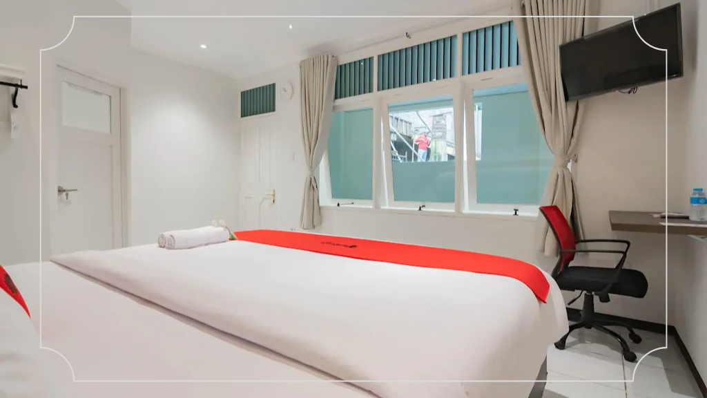 RedDoorz Plus @ Pakuan Residence Tajur