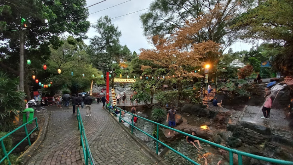 Rute dan Lokasi Sari Ater Hot Spring Water