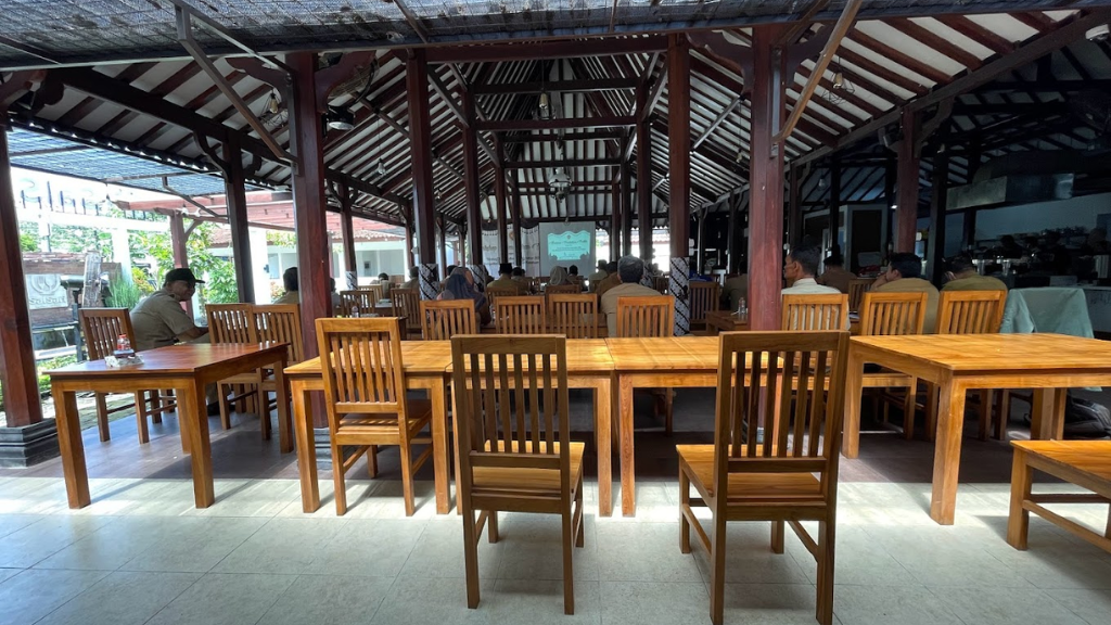 SalSari Resto & Coffee Tempat Nongkrong di Jogja