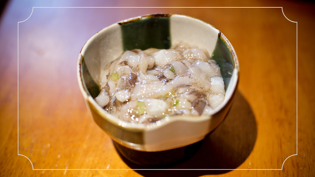 25 Makanan Khas Korea yang Populer di Indonesia 20 Sannakji